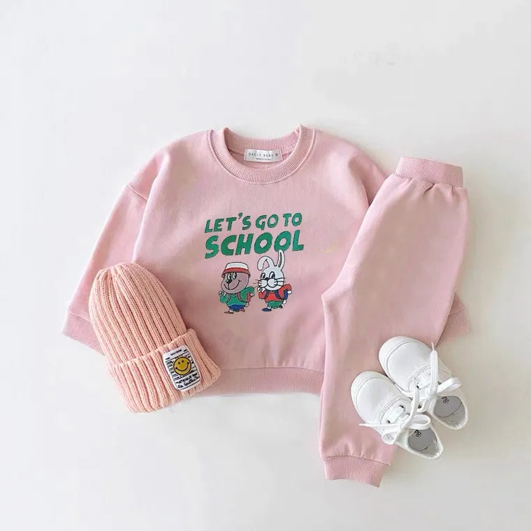 Conjunto Infantil Moletom com Estampa "Let’s Go to School" e Calça - Estilo e Conforto para o Dia a Dia